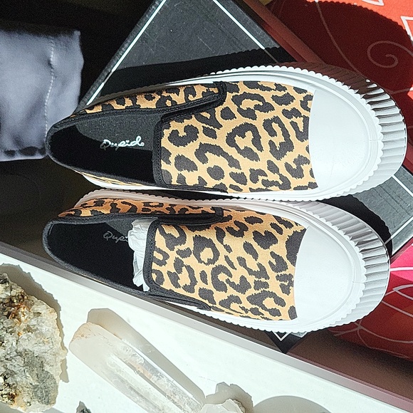 NIB 🐆 Platform leopard print slip-on sneakers - Picture 7 of 12